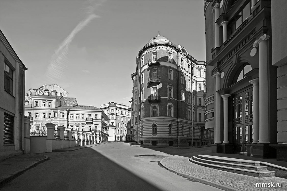 Стрелка Боброва и Фролова переулков. Фото 2007 г.